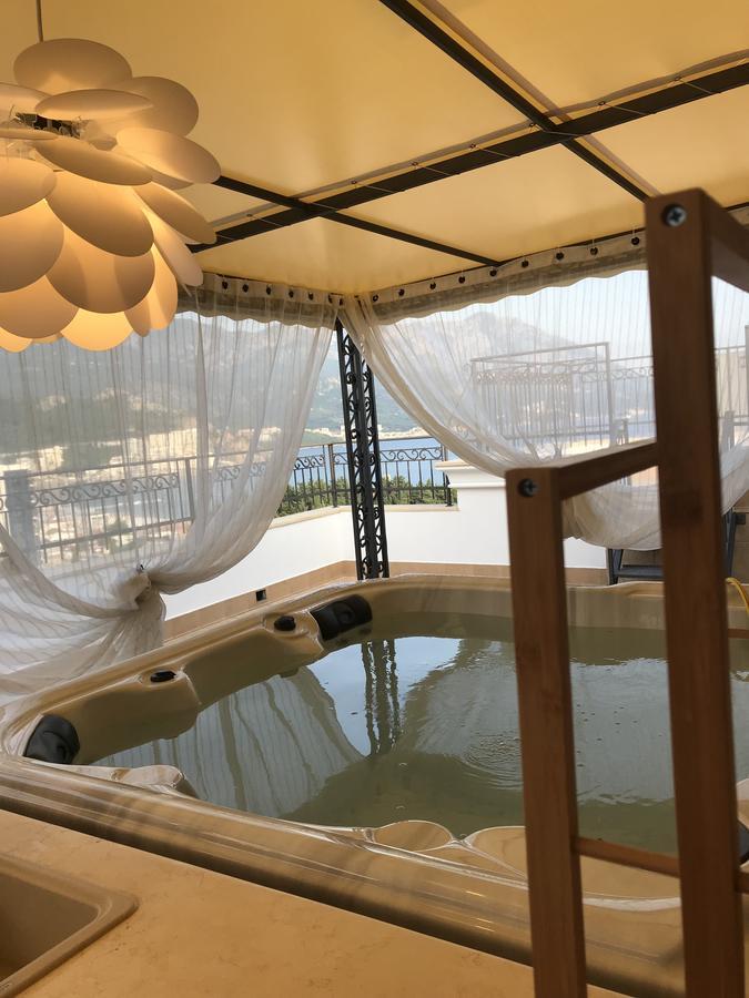 Viola Di Mare * Budva